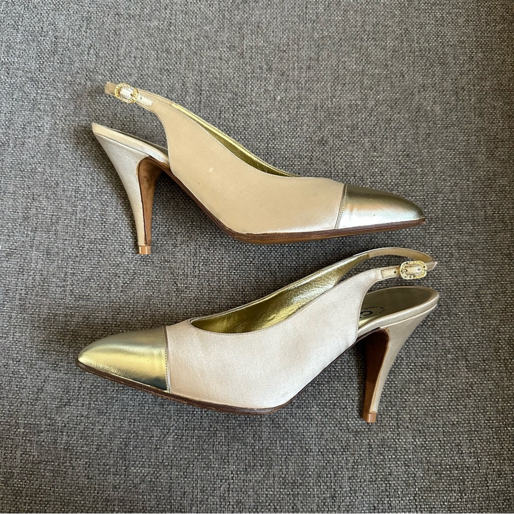 Vintage Chanel captoe slingback heels - Picture 2 of 8